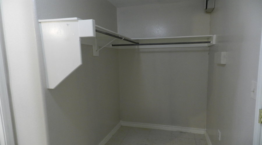 5743 St Charles Lp, Laredo, Texas 78046-8077, 3 Bedrooms Bedrooms, 5 Rooms Rooms,2 BathroomsBathrooms,Residential,For Sale,5743 St Charles Lp,20261705