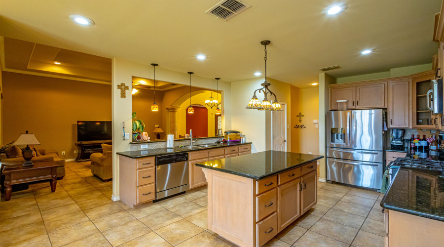 3824 Crestwind Dr, Laredo, Texas 78045, 3 Bedrooms Bedrooms, 8 Rooms Rooms,2 BathroomsBathrooms,Residential,For Sale,3824 Crestwind Dr,20261706