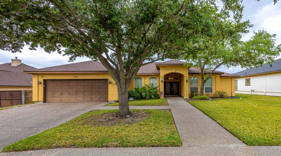 3824 Crestwind Dr, Laredo, Texas 78045, 3 Bedrooms Bedrooms, 8 Rooms Rooms,2 BathroomsBathrooms,Residential,For Sale,3824 Crestwind Dr,20261706