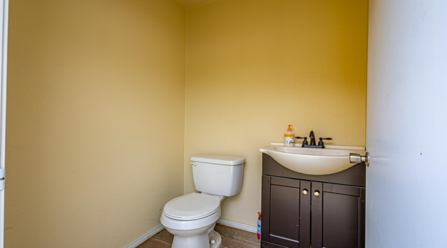 3824 Crestwind Dr, Laredo, Texas 78045, 3 Bedrooms Bedrooms, 8 Rooms Rooms,2 BathroomsBathrooms,Residential,For Sale,3824 Crestwind Dr,20261706