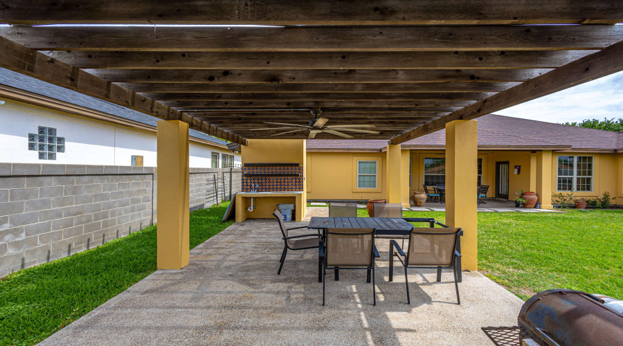 3824 Crestwind Dr, Laredo, Texas 78045, 3 Bedrooms Bedrooms, 8 Rooms Rooms,2 BathroomsBathrooms,Residential,For Sale,3824 Crestwind Dr,20261706