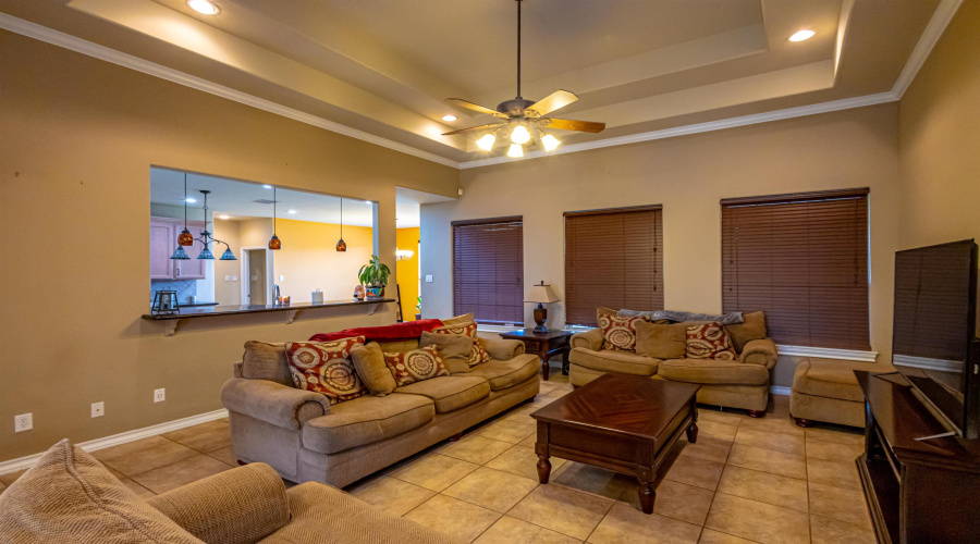 3824 Crestwind Dr, Laredo, Texas 78045, 3 Bedrooms Bedrooms, 8 Rooms Rooms,2 BathroomsBathrooms,Residential,For Sale,3824 Crestwind Dr,20261706