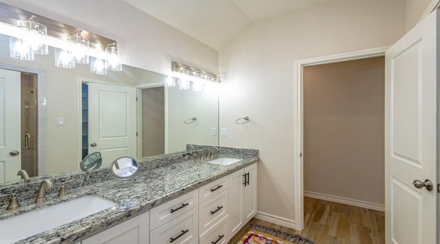 514 Prado Dr, Laredo, Texas 78045, 3 Bedrooms Bedrooms, 6 Rooms Rooms,2 BathroomsBathrooms,Residential,For Rent,514 Prado Dr,20261708