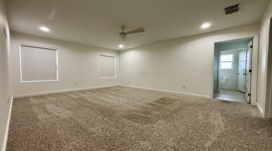 510 Deer Path Loop, Laredo, Texas 78045-2237, 3 Bedrooms Bedrooms, 8 Rooms Rooms,2 BathroomsBathrooms,Residential,For Rent,510 Deer Path Loop,20261709