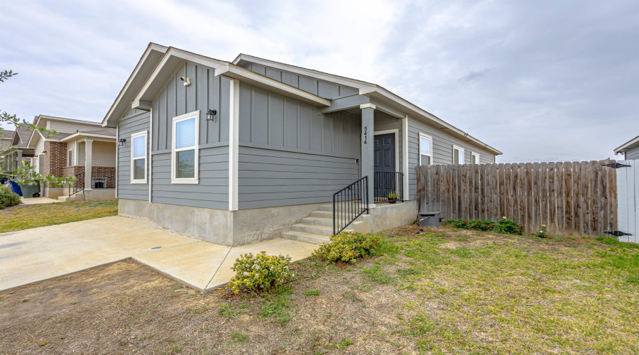 5414 St. Francis, Laredo, Texas 78046, 4 Bedrooms Bedrooms, 6 Rooms Rooms,2 BathroomsBathrooms,Residential,For Sale,5414 St. Francis,20261710