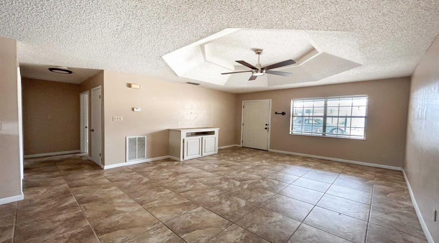 1707 Delmar St., ZAPATA, Texas 78076, 2 Bedrooms Bedrooms, 3 Rooms Rooms,1 BathroomBathrooms,Residential,For Rent,1707 Delmar St.,20261712