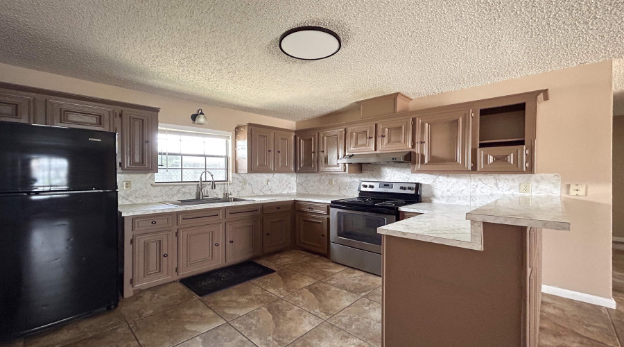 1707 Delmar St., ZAPATA, Texas 78076, 2 Bedrooms Bedrooms, 3 Rooms Rooms,1 BathroomBathrooms,Residential,For Rent,1707 Delmar St.,20261712