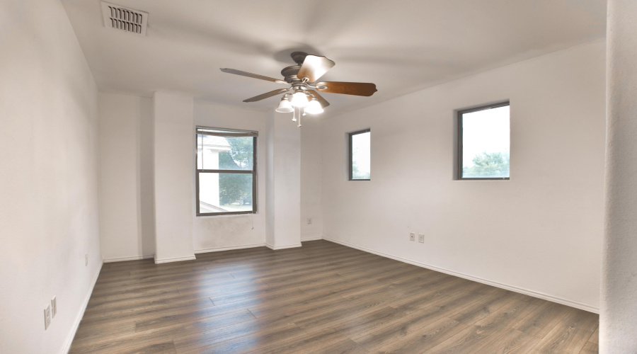 15108 Palacio Dr, Laredo, Texas 78045, 4 Bedrooms Bedrooms, 7 Rooms Rooms,3 BathroomsBathrooms,Residential,For Sale,15108 Palacio Dr,20261713