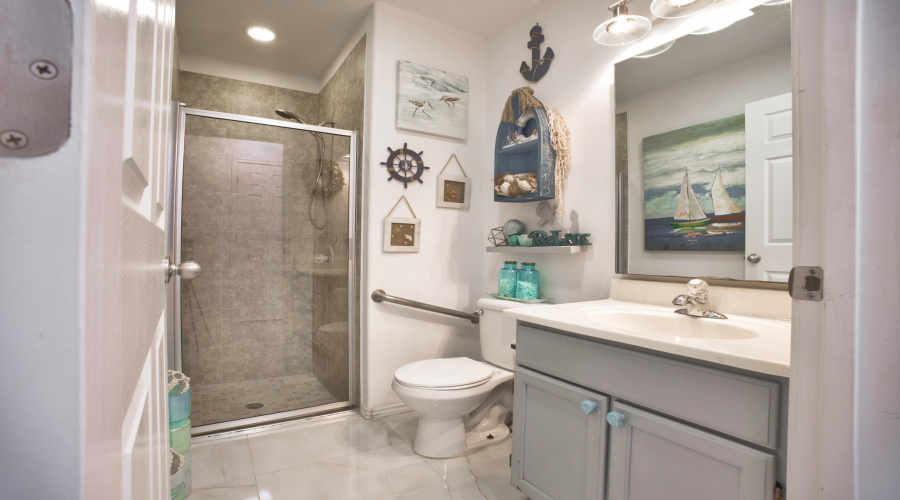 15108 Palacio Dr, Laredo, Texas 78045, 4 Bedrooms Bedrooms, 7 Rooms Rooms,3 BathroomsBathrooms,Residential,For Sale,15108 Palacio Dr,20261713