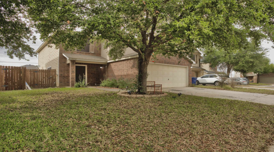 15108 Palacio Dr, Laredo, Texas 78045, 4 Bedrooms Bedrooms, 7 Rooms Rooms,3 BathroomsBathrooms,Residential,For Sale,15108 Palacio Dr,20261713