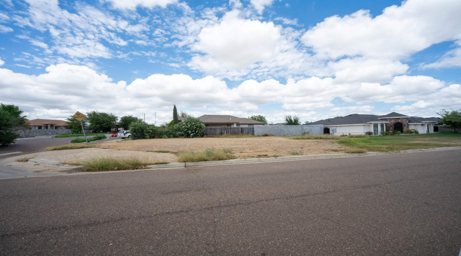 101 St Hunna Ct, LAREDO, Texas 78045-807, ,Land,For Sale,101 St Hunna Ct,20261721