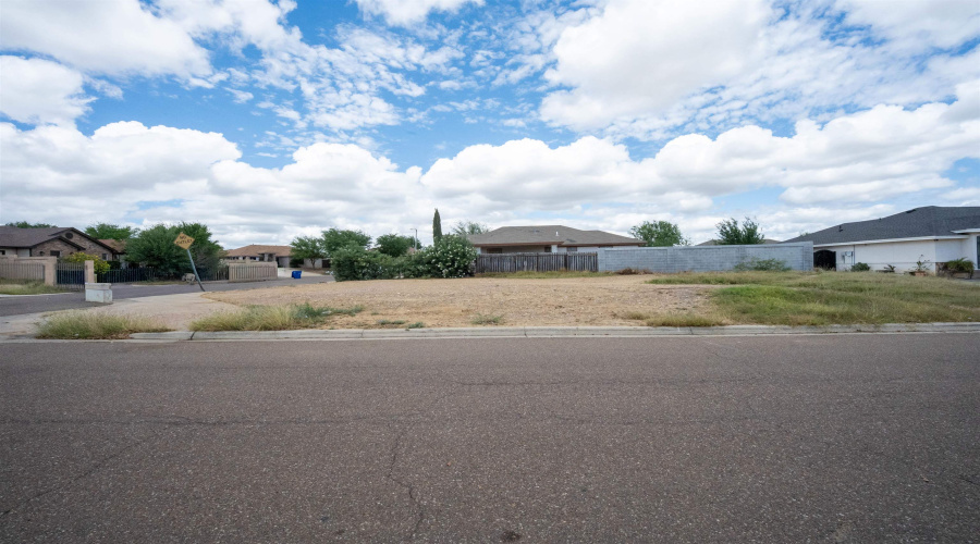 101 St Hunna Ct, LAREDO, Texas 78045-807, ,Land,For Sale,101 St Hunna Ct,20261721