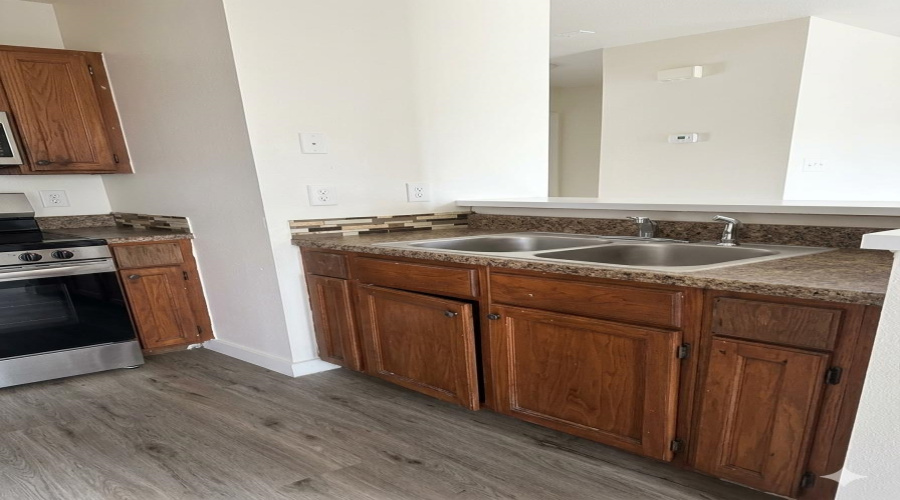 2901 Thurman St, Laredo, Texas 78046, ,Multi-family,For Rent,2901 Thurman St,20261722