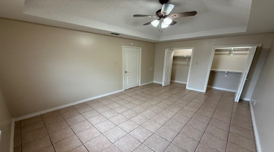1001 E Travis St, Laredo, Texas 78041, 2 Bedrooms Bedrooms, 4 Rooms Rooms,1 BathroomBathrooms,Residential,For Rent,1001 E Travis St,20261716