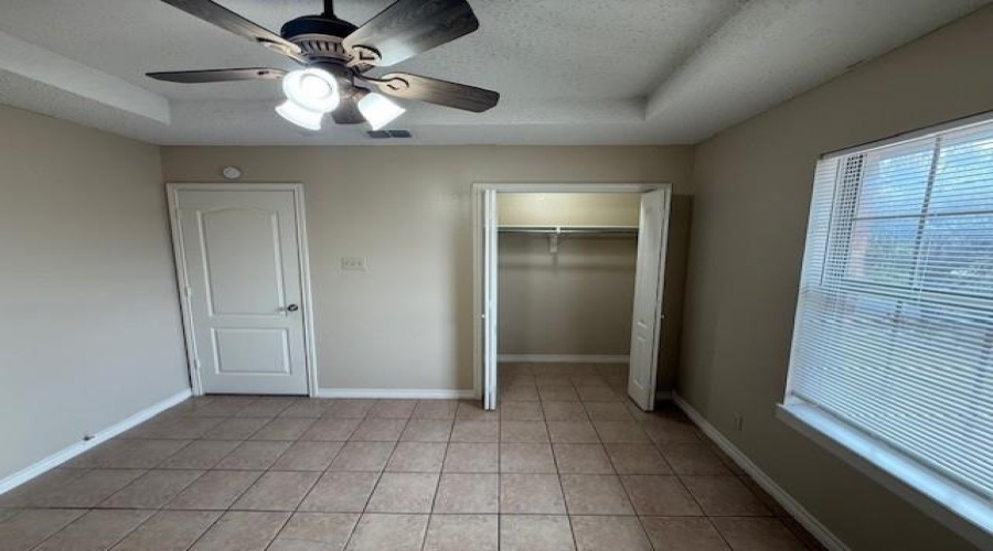 1001 E Travis St, Laredo, Texas 78041, 2 Bedrooms Bedrooms, 4 Rooms Rooms,1 BathroomBathrooms,Residential,For Rent,1001 E Travis St,20261716