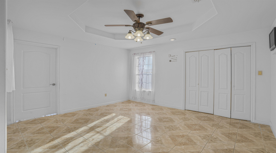 245 Lake Powell Dr, Laredo, Texas 78045, 6 Bedrooms Bedrooms, 9 Rooms Rooms,4 BathroomsBathrooms,Residential,For Sale,245 Lake Powell Dr,20261726