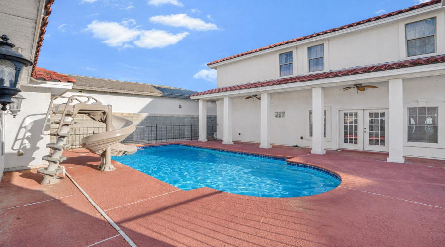 245 Lake Powell Dr, Laredo, Texas 78045, 6 Bedrooms Bedrooms, 9 Rooms Rooms,4 BathroomsBathrooms,Residential,For Sale,245 Lake Powell Dr,20261726