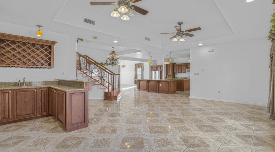 245 Lake Powell Dr, Laredo, Texas 78045, 6 Bedrooms Bedrooms, 9 Rooms Rooms,4 BathroomsBathrooms,Residential,For Sale,245 Lake Powell Dr,20261726