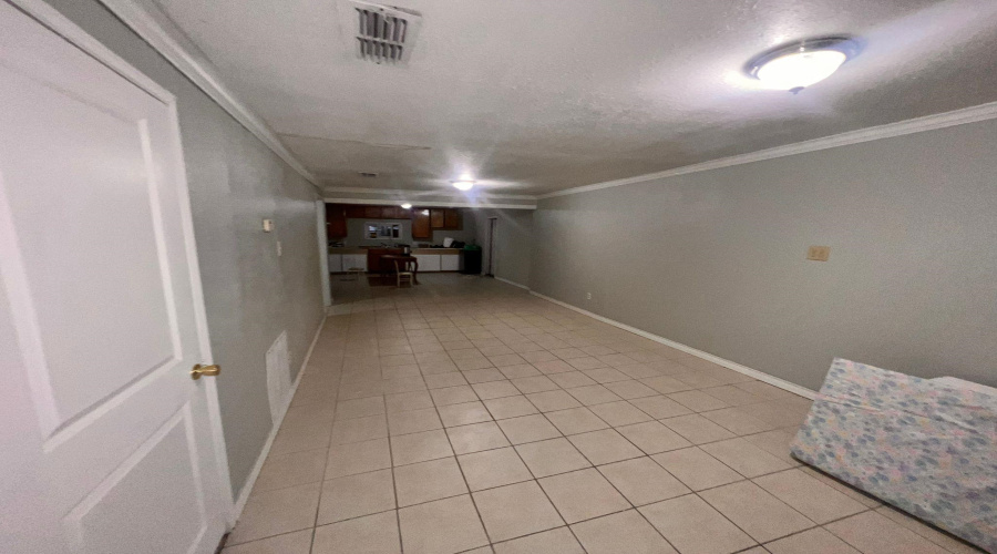 3509 Springfield Ave, Laredo, Texas 78040, 3 Bedrooms Bedrooms, 5 Rooms Rooms,2 BathroomsBathrooms,Residential,For Rent,3509 Springfield Ave,20261728