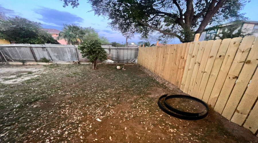 3509 Springfield Ave, Laredo, Texas 78040, 3 Bedrooms Bedrooms, 5 Rooms Rooms,2 BathroomsBathrooms,Residential,For Rent,3509 Springfield Ave,20261728