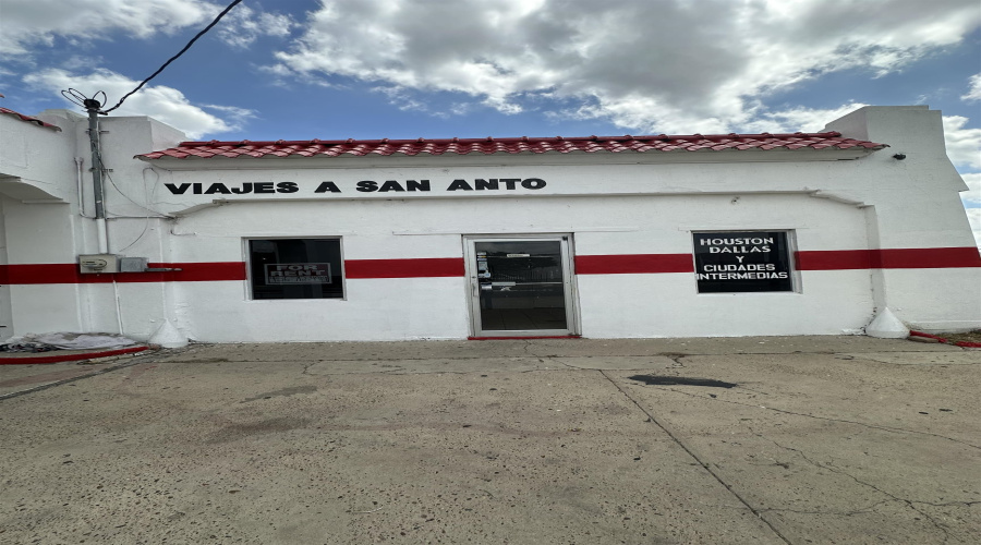 919 San Bernardo Ave, Laredo, Texas 78040, ,2 BathroomsBathrooms,Commercial retail/office,For Rent,919 San Bernardo Ave,20261730