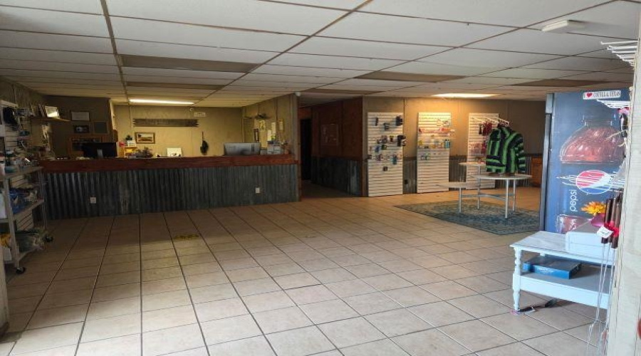 153 RV Park Rd., Cotulla, Texas 78014, 11 Rooms Rooms,Commercial retail/office,For Sale,153 RV Park Rd.,20261734