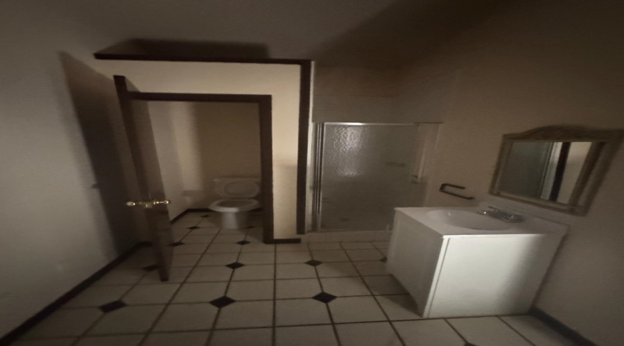 220 W Hillside Rd, laredo, Texas 74801, 1 Room Rooms,2 BathroomsBathrooms,Commercial retail/office,For Rent,220 W Hillside Rd,20261736