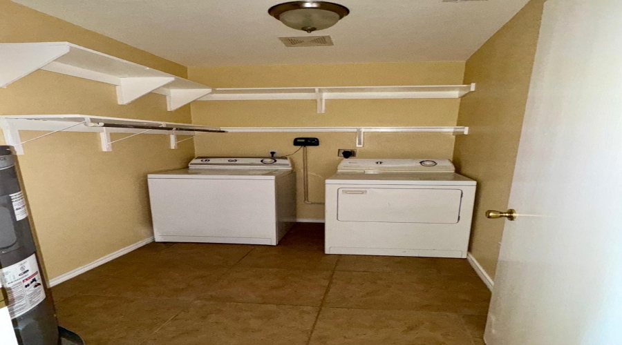 3807 Katiana Dr., Laredo, Texas 78046, 3 Bedrooms Bedrooms, 5 Rooms Rooms,2 BathroomsBathrooms,Residential,For Rent,3807 Katiana Dr.,20261729