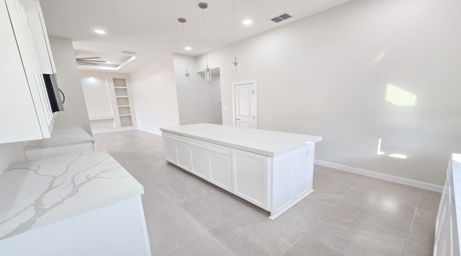 1018 Noyola Loop, LAREDO, Texas 78046, 4 Bedrooms Bedrooms, 6 Rooms Rooms,2 BathroomsBathrooms,Residential,For Sale,1018 Noyola Loop,20261731