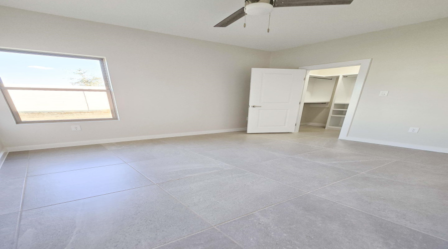 1018 Noyola Loop, LAREDO, Texas 78046, 4 Bedrooms Bedrooms, 6 Rooms Rooms,2 BathroomsBathrooms,Residential,For Sale,1018 Noyola Loop,20261731