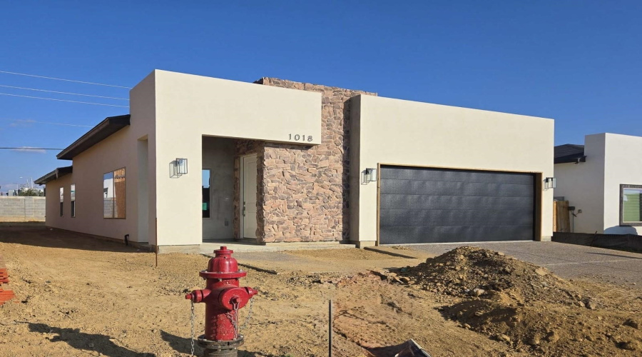 1018 Noyola Loop, LAREDO, Texas 78046, 4 Bedrooms Bedrooms, 6 Rooms Rooms,2 BathroomsBathrooms,Residential,For Sale,1018 Noyola Loop,20261731