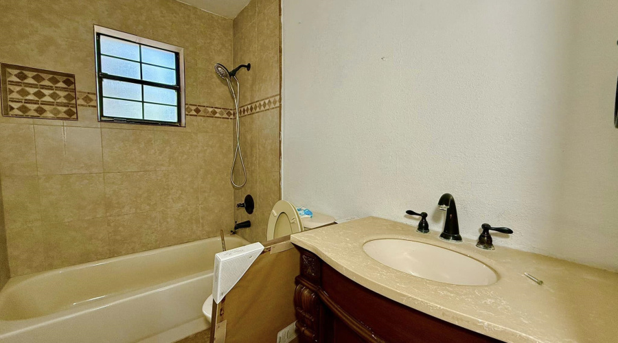 1514 Dove Trail Ct, Laredo, Texas 78041, 4 Bedrooms Bedrooms, 6 Rooms Rooms,2 BathroomsBathrooms,Residential,For Rent,1514 Dove Trail Ct,20261738