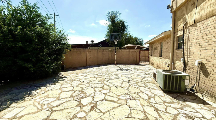 1514 Dove Trail Ct, Laredo, Texas 78041, 4 Bedrooms Bedrooms, 6 Rooms Rooms,2 BathroomsBathrooms,Residential,For Rent,1514 Dove Trail Ct,20261738