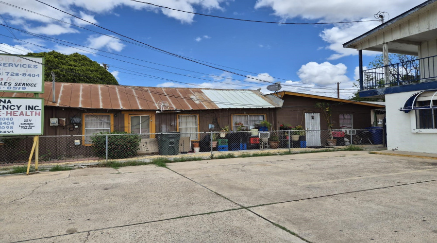 2215 San Dario Ave, LAREDO, Texas 78040, ,Multi-family,For Sale,2215 San Dario Ave,20261732