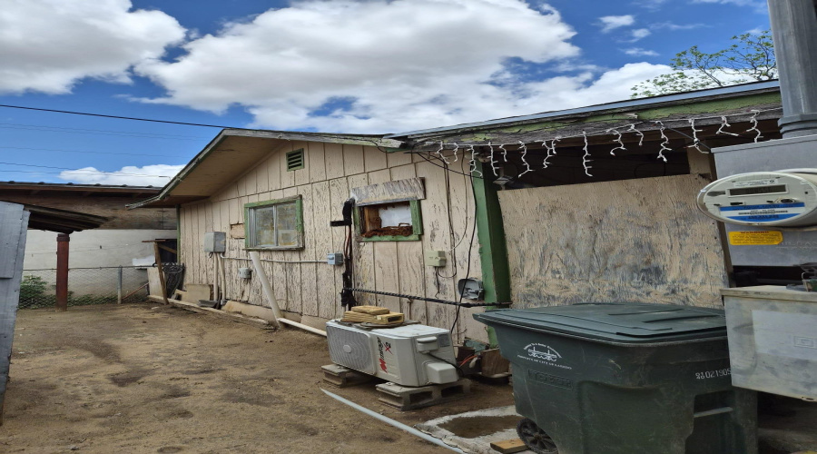 2215 San Dario Ave, LAREDO, Texas 78040, ,Multi-family,For Sale,2215 San Dario Ave,20261732