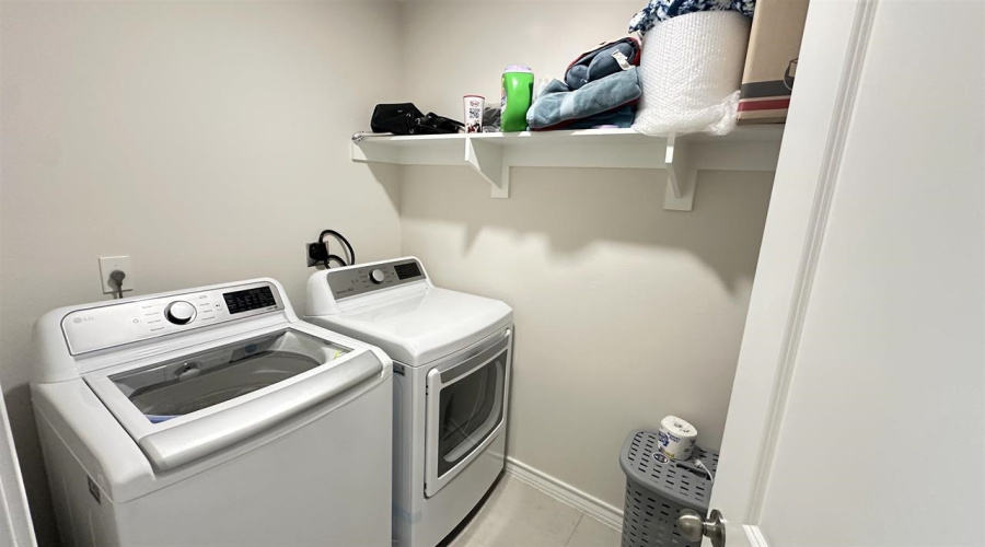 3614 Jorge Sosa, Laredo, Texas 78046, 4 Bedrooms Bedrooms, 6 Rooms Rooms,2 BathroomsBathrooms,Residential,For Sale,3614 Jorge Sosa,20261739