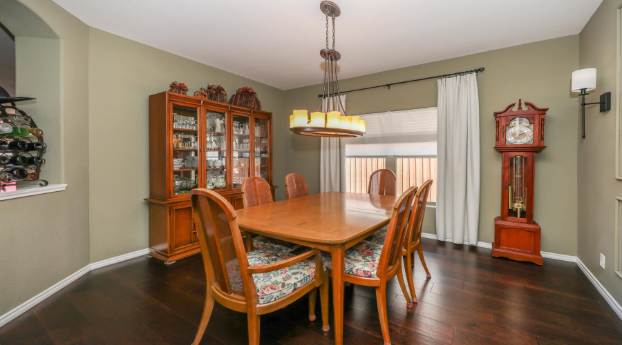 217 Washingtonia Dr, Laredo, Texas 78045, 4 Bedrooms Bedrooms, 9 Rooms Rooms,2 BathroomsBathrooms,Residential,For Sale,217 Washingtonia Dr,20261740