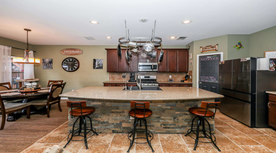 217 Washingtonia Dr, Laredo, Texas 78045, 4 Bedrooms Bedrooms, 9 Rooms Rooms,2 BathroomsBathrooms,Residential,For Sale,217 Washingtonia Dr,20261740