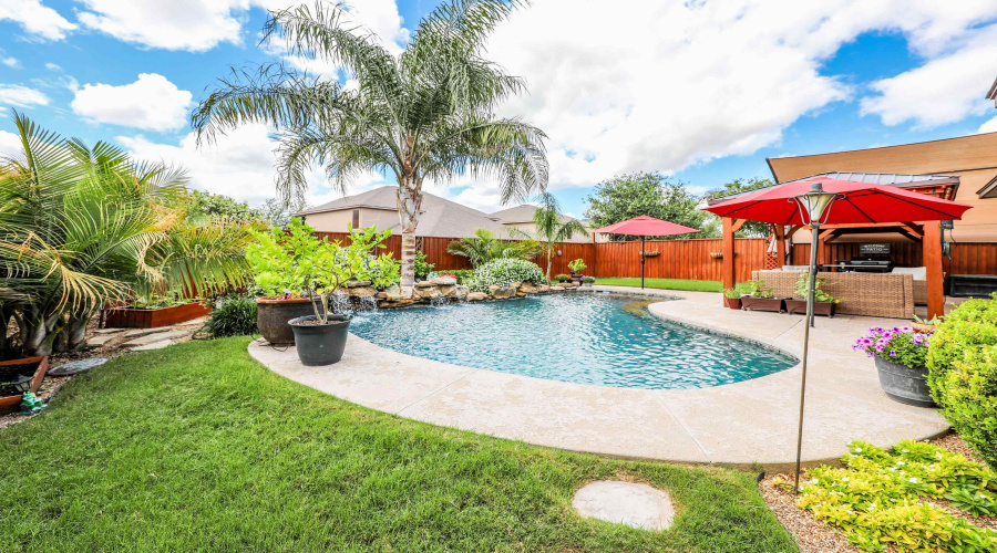 217 Washingtonia Dr, Laredo, Texas 78045, 4 Bedrooms Bedrooms, 9 Rooms Rooms,2 BathroomsBathrooms,Residential,For Sale,217 Washingtonia Dr,20261740