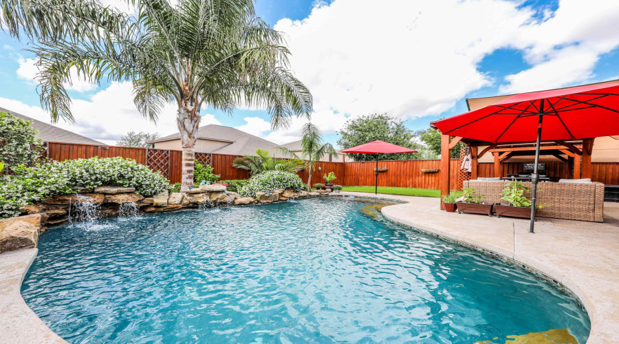 217 Washingtonia Dr, Laredo, Texas 78045, 4 Bedrooms Bedrooms, 9 Rooms Rooms,2 BathroomsBathrooms,Residential,For Sale,217 Washingtonia Dr,20261740