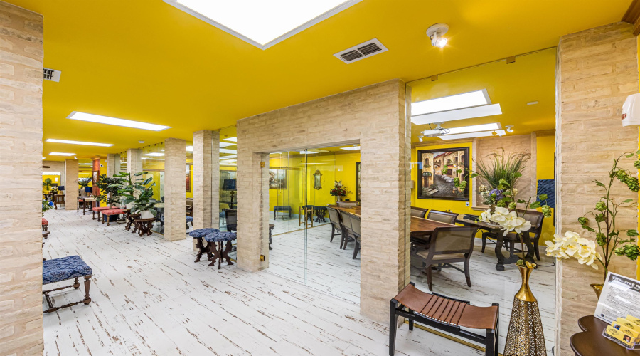 6502 N Bartlett Ave, Laredo, Texas 78041, 1 Room Rooms,2 BathroomsBathrooms,Commercial retail/office,For Rent,6502 N Bartlett Ave,20261746