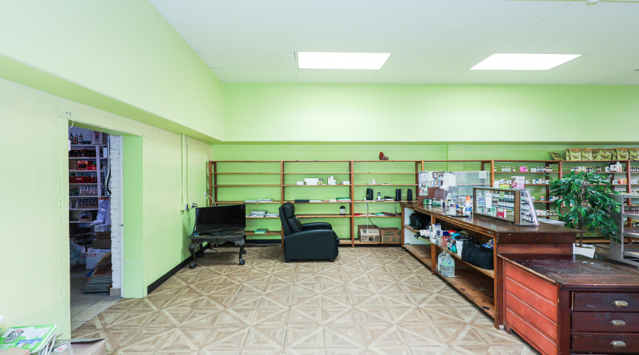 1217 Hidalgo St, Laredo, Texas 78040, 1 Room Rooms,1 BathroomBathrooms,Commercial retail/office,For Sale,1217 Hidalgo St,20261751