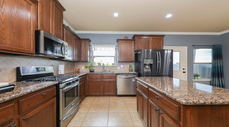 421 Windmill Palm, Laredo, Texas 78045, 5 Bedrooms Bedrooms, 9 Rooms Rooms,3 BathroomsBathrooms,Residential,For Sale,421 Windmill Palm,20261743