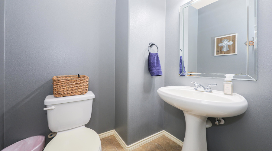 421 Windmill Palm, Laredo, Texas 78045, 5 Bedrooms Bedrooms, 9 Rooms Rooms,3 BathroomsBathrooms,Residential,For Sale,421 Windmill Palm,20261743