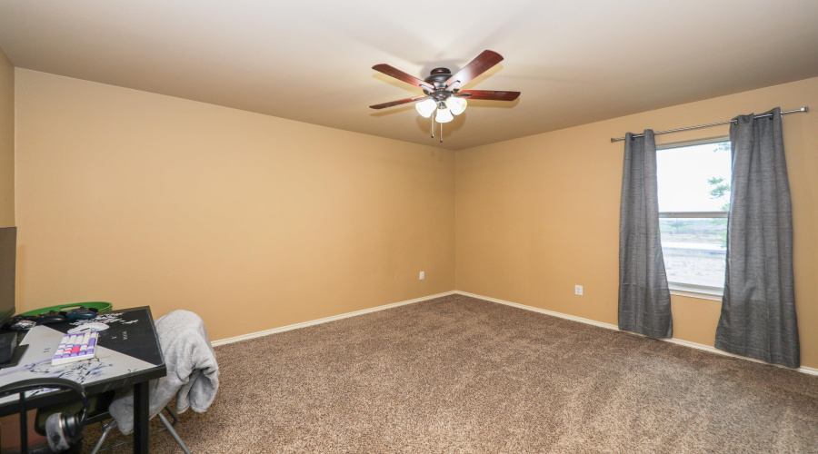 421 Windmill Palm, Laredo, Texas 78045, 5 Bedrooms Bedrooms, 9 Rooms Rooms,3 BathroomsBathrooms,Residential,For Sale,421 Windmill Palm,20261743