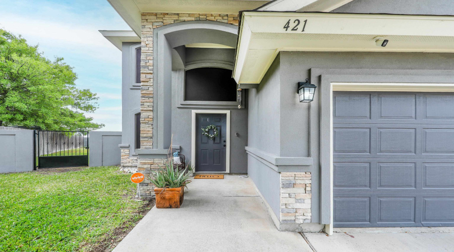 421 Windmill Palm, Laredo, Texas 78045, 5 Bedrooms Bedrooms, 9 Rooms Rooms,3 BathroomsBathrooms,Residential,For Sale,421 Windmill Palm,20261743