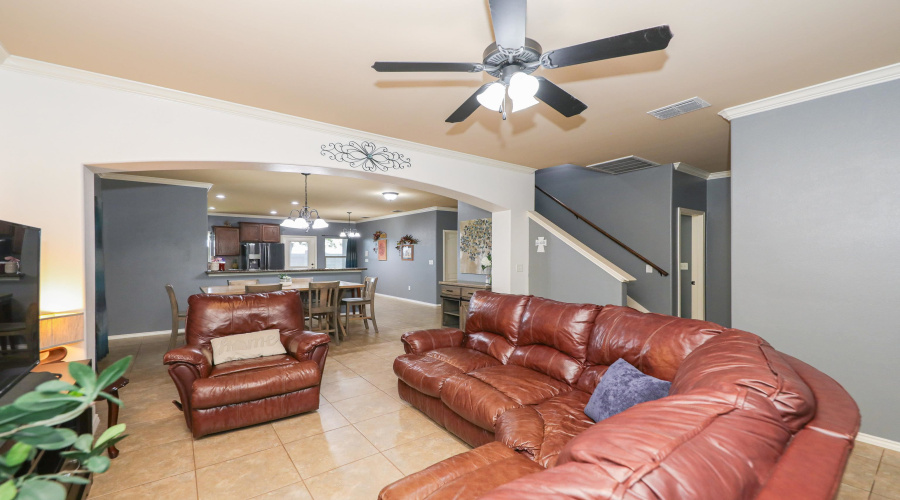 421 Windmill Palm, Laredo, Texas 78045, 5 Bedrooms Bedrooms, 9 Rooms Rooms,3 BathroomsBathrooms,Residential,For Sale,421 Windmill Palm,20261743