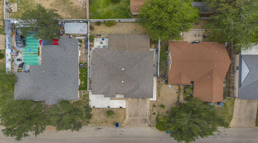 1425 Longhorn Dr, Laredo, Texas 78045, 3 Bedrooms Bedrooms, 5 Rooms Rooms,2 BathroomsBathrooms,Residential,For Sale,1425 Longhorn Dr,20261749