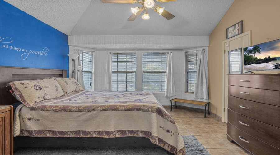 1425 Longhorn Dr, Laredo, Texas 78045, 3 Bedrooms Bedrooms, 5 Rooms Rooms,2 BathroomsBathrooms,Residential,For Sale,1425 Longhorn Dr,20261749