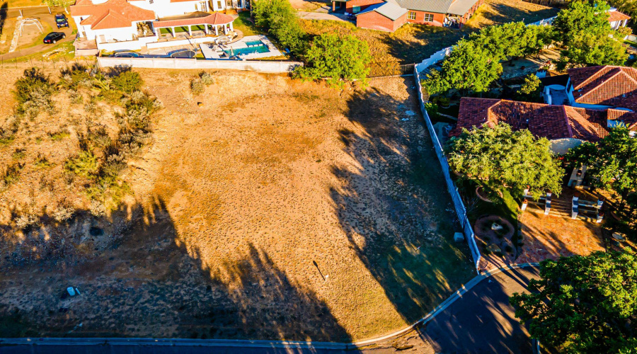 105 Mockingbird Ct, LAREDO, Texas 78045, ,Land,For Sale,105 Mockingbird Ct,20261757